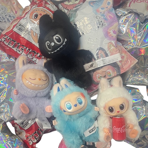 1 Pop Mart Labubu Monsters Plush Toy White Bunny With Coca Cola Can - Picture 2 of 2